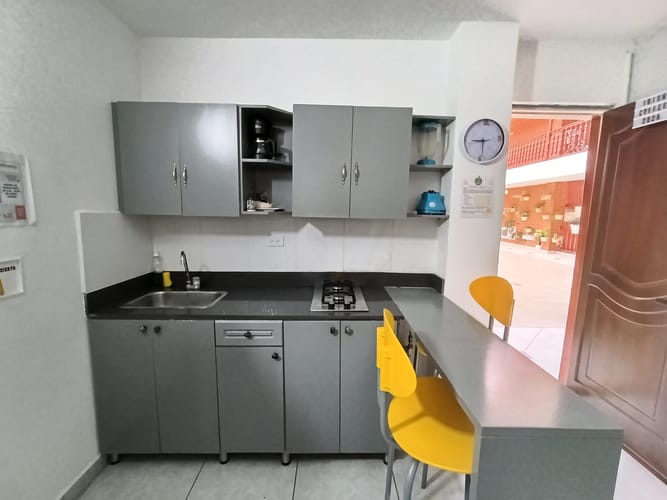 Apartaestudio en arriendo en Boston, Medellín, 45 m² · foto 4 de 16