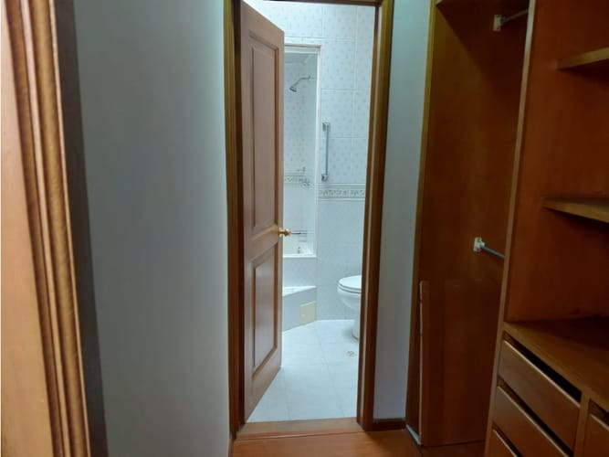 Apartamento de 4 alcobas en venta en Bella Suiza, Bogotá, 231 m² · foto 19 de 24