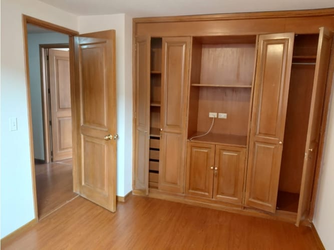 Apartamento de 4 alcobas en venta en Bella Suiza, Bogotá, 231 m² · foto 23 de 24