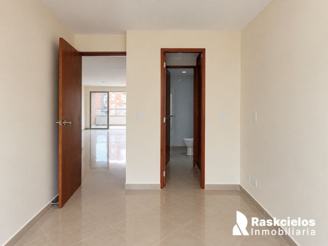 Apartamento de 3 alcobas en arriendo en Lorena, Medellín, 85 m² · foto 9 de 14