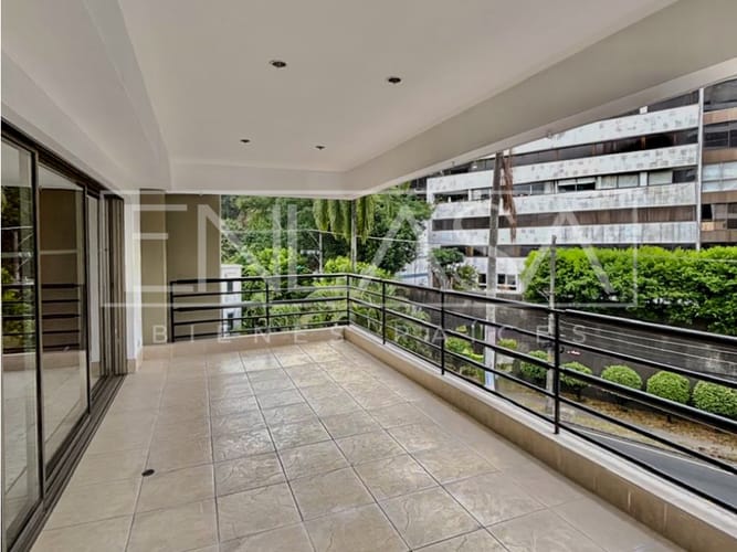 Apartamento de 3 alcobas en venta en Santa Teresita, Cali, 181 m² · foto 2 de 16