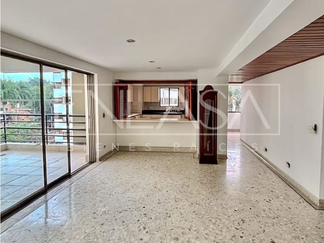 Apartamento de 3 alcobas en venta en Santa Teresita, Cali, 181 m² · foto 5 de 16