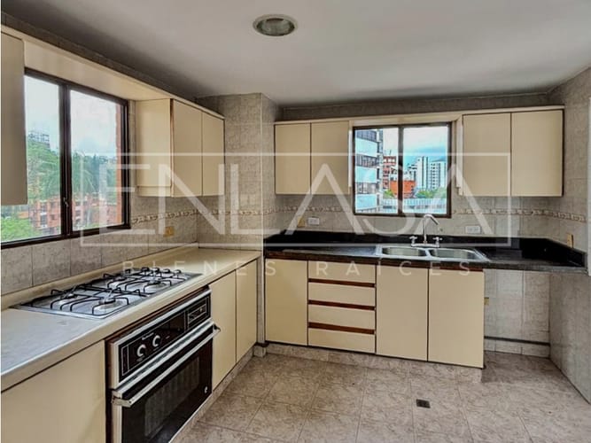 Apartamento de 3 alcobas en venta en Santa Teresita, Cali, 181 m² · foto 7 de 16