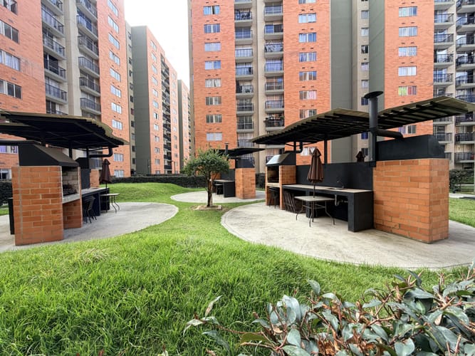 Apartamento de 3 alcobas en venta en Fac, Madrid, 64 m² · foto 17 de 21