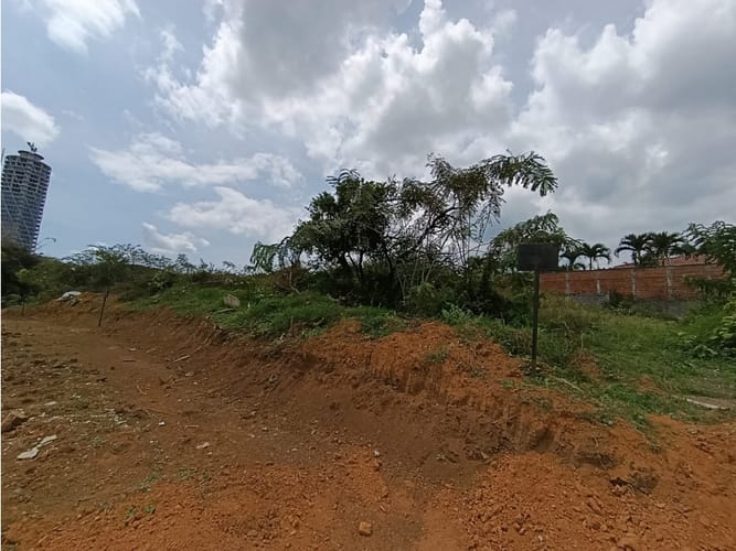 Lote en venta en Ciudad Jardin, Cali, 518 m² · foto 5 de 10
