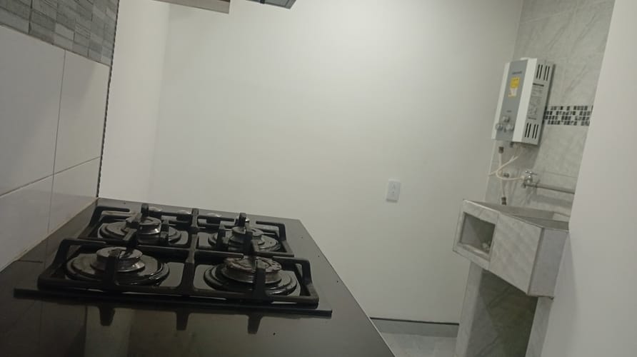 Apartamento de 2 alcobas en arriendo en El Carmelo, Candelaria, 56 m² · foto 6 de 24