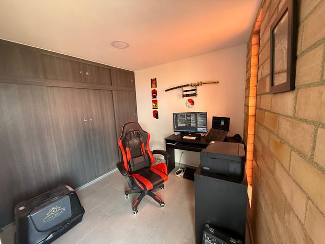 Apartamento de 2 alcobas en arriendo en Campo Alegre, Medellín, 60 m² · foto 8 de 11