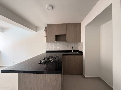 Apartamento de 2 alcobas en arriendo en Madera, Bello, 40 m² · foto 2 de 15