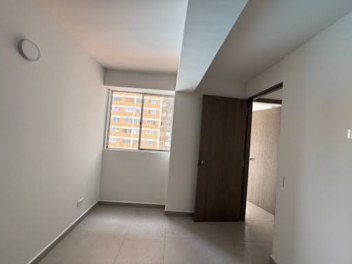 Apartamento de 2 alcobas en arriendo en Madera, Bello, 40 m² · foto 13 de 15