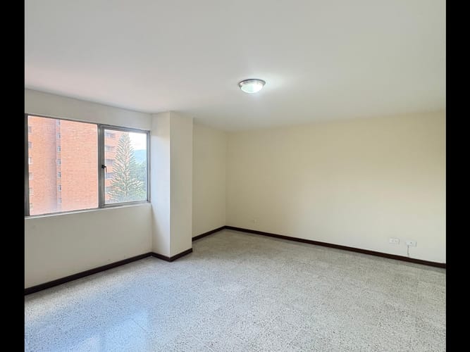 Apartamento de 3 alcobas en venta en Conquistadores, Medellín, 144 m² · foto 4 de 16