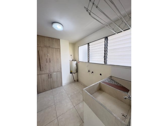 Apartamento de 3 alcobas en venta en Conquistadores, Medellín, 144 m² · foto 13 de 16