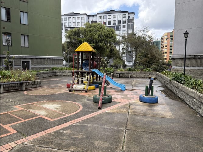 Apartamento de 5 alcobas en venta en Ciudad Salitre, Bogotá, 126 m² · foto 22 de 24
