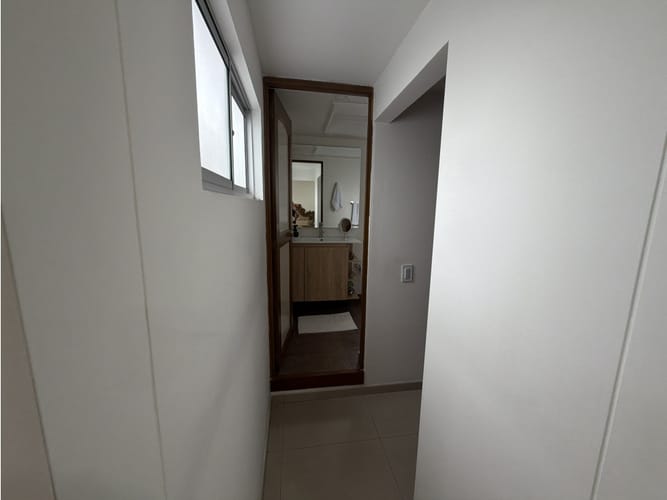 Apartamento de 5 alcobas en venta en Ciudad Salitre, Bogotá, 126 m² · foto 2 de 24