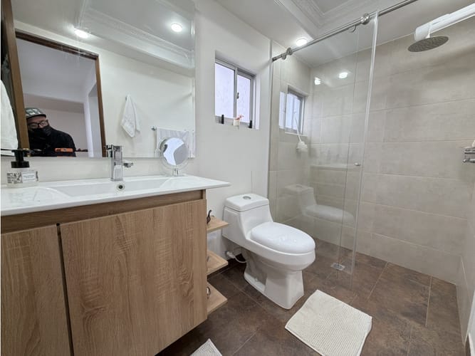 Apartamento de 5 alcobas en venta en Ciudad Salitre, Bogotá, 126 m² · foto 3 de 24