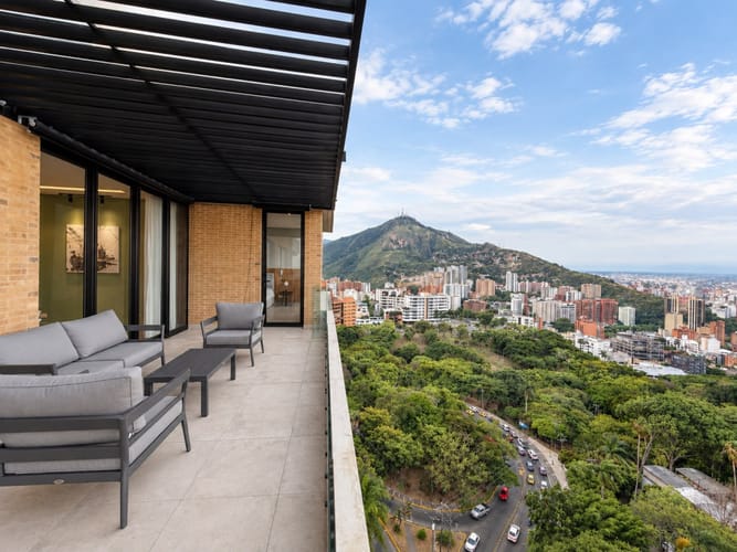 Apartamento de 3 alcobas en venta en La Arboleda, Cali, 252 m² · foto 6 de 21