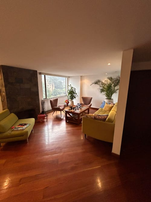 Apartamento de 3 alcobas en venta en Bella Suiza, Bogotá, 195 m² · foto 3 de 15