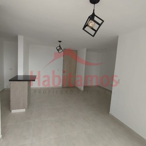 Apartamento de 3 alcobas en arriendo en Alto Del Medio, Rionegro, 60 m² · foto 2 de 16
