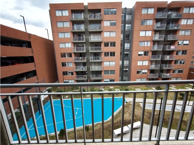 Apartamento de 3 alcobas en venta en Pinos Polo Club, Mosquera, 74 m² · foto 10 de 24