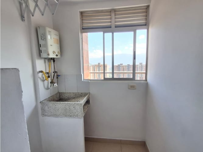 Apartamento de 3 alcobas en arriendo en Santa Catalina, Itagüí, 72 m² · foto 4 de 24