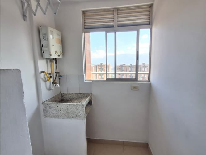 Apartamento de 3 alcobas en arriendo en Santa Catalina, Itagüí, 72 m² · foto 5 de 24
