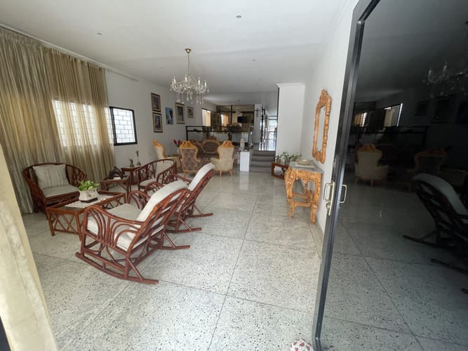Casa de 6 alcobas en venta en Las Delicias, Barranquilla, 422 m² · foto 3 de 20