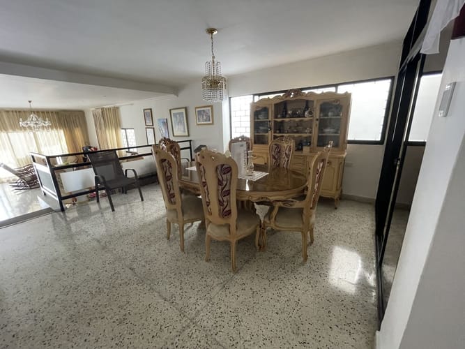 Casa de 6 alcobas en venta en Las Delicias, Barranquilla, 422 m² · foto 4 de 20
