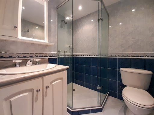 Apartamento de 3 alcobas en arriendo en El Portal, Envigado, 100 m² · foto 9 de 14