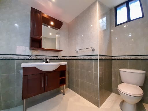 Apartamento de 3 alcobas en arriendo en El Portal, Envigado, 100 m² · foto 11 de 14