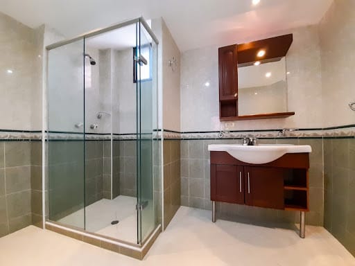 Apartamento de 3 alcobas en arriendo en El Portal, Envigado, 100 m² · foto 12 de 14
