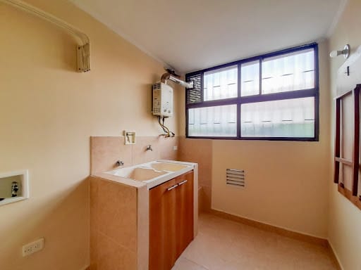 Apartamento de 3 alcobas en arriendo en El Portal, Envigado, 100 m² · foto 13 de 14