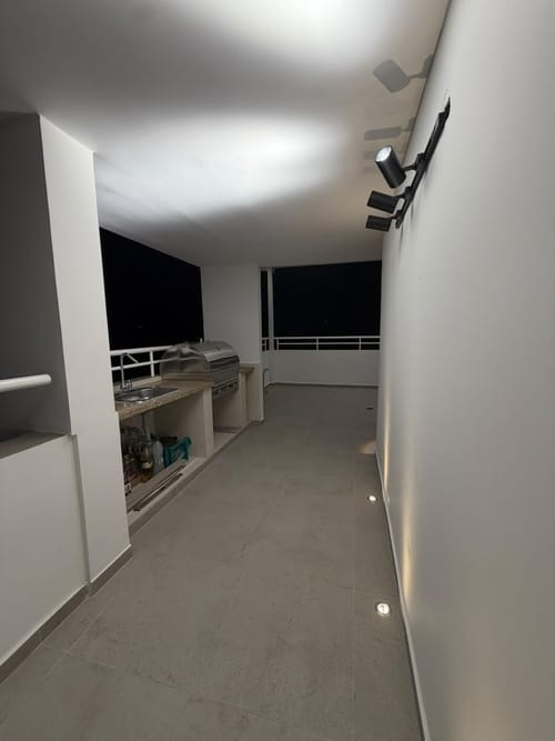 Apartamento de 4 alcobas en venta en Conjunto Residencial Mediterrane Santorine, Floridablanca, 195 m² · foto 3 de 16