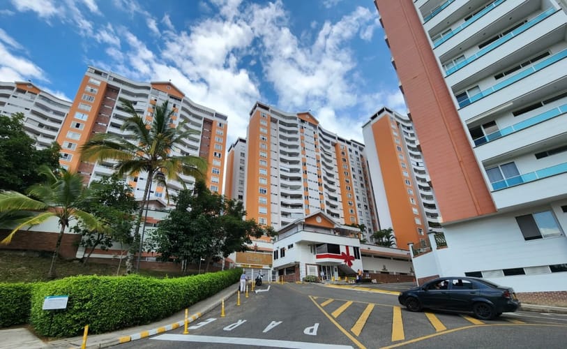 Apartamento de 4 alcobas en venta en Conjunto Residencial Mediterrane Santorine, Floridablanca, 195 m² · foto 16 de 16