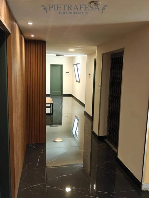 Oficina en alquiler, 1 privado, 2 baños. Ciudad Vieja. · Foto 4