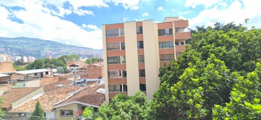 Apartamento de 2 alcobas en arriendo en Estadio, Medellín, 76 m² · foto 6 de 15