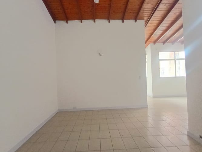 Apartamento de 1 alcoba en arriendo en Laureles, Medellín, 65 m² · foto 2 de 19