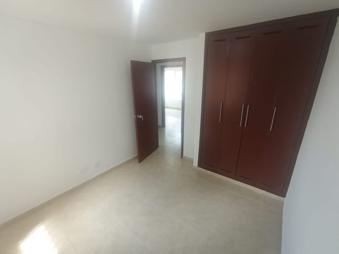 Apartamento de 3 alcobas en venta en Cañaveral, Floridablanca, 87 m² · foto 10 de 24