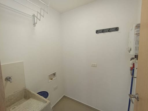 Apartamento de 2 alcobas en arriendo en Vía Las Palmas, Medellín, 68 m² · foto 4 de 15
