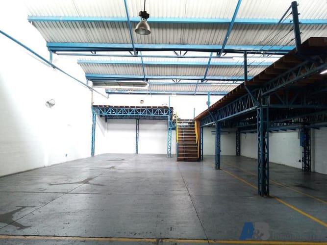 Bodega en arriendo en Holanda, Sabaneta, 760 m² · foto 4 de 24