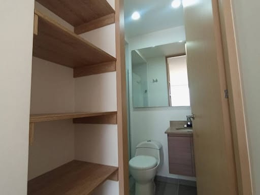 Apartamento de 2 alcobas en arriendo en Vía Las Palmas, Medellín, 68 m² · foto 7 de 15