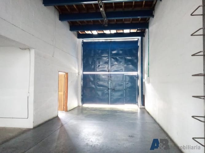 Bodega en arriendo en Holanda, Sabaneta, 760 m² · foto 5 de 24