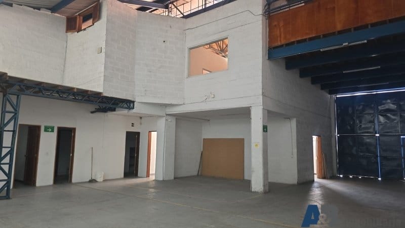 Bodega en arriendo en Holanda, Sabaneta, 760 m² · foto 9 de 24