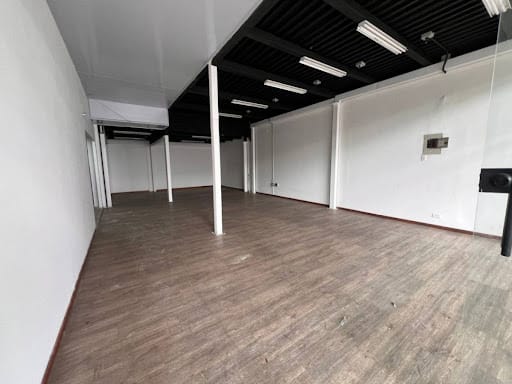 Local en arriendo en La Esmeralda, Itagüí, 240 m² · foto 3 de 13