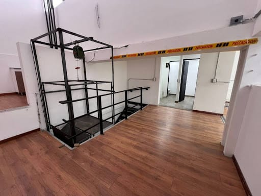 Local en arriendo en La Esmeralda, Itagüí, 240 m² · foto 10 de 13