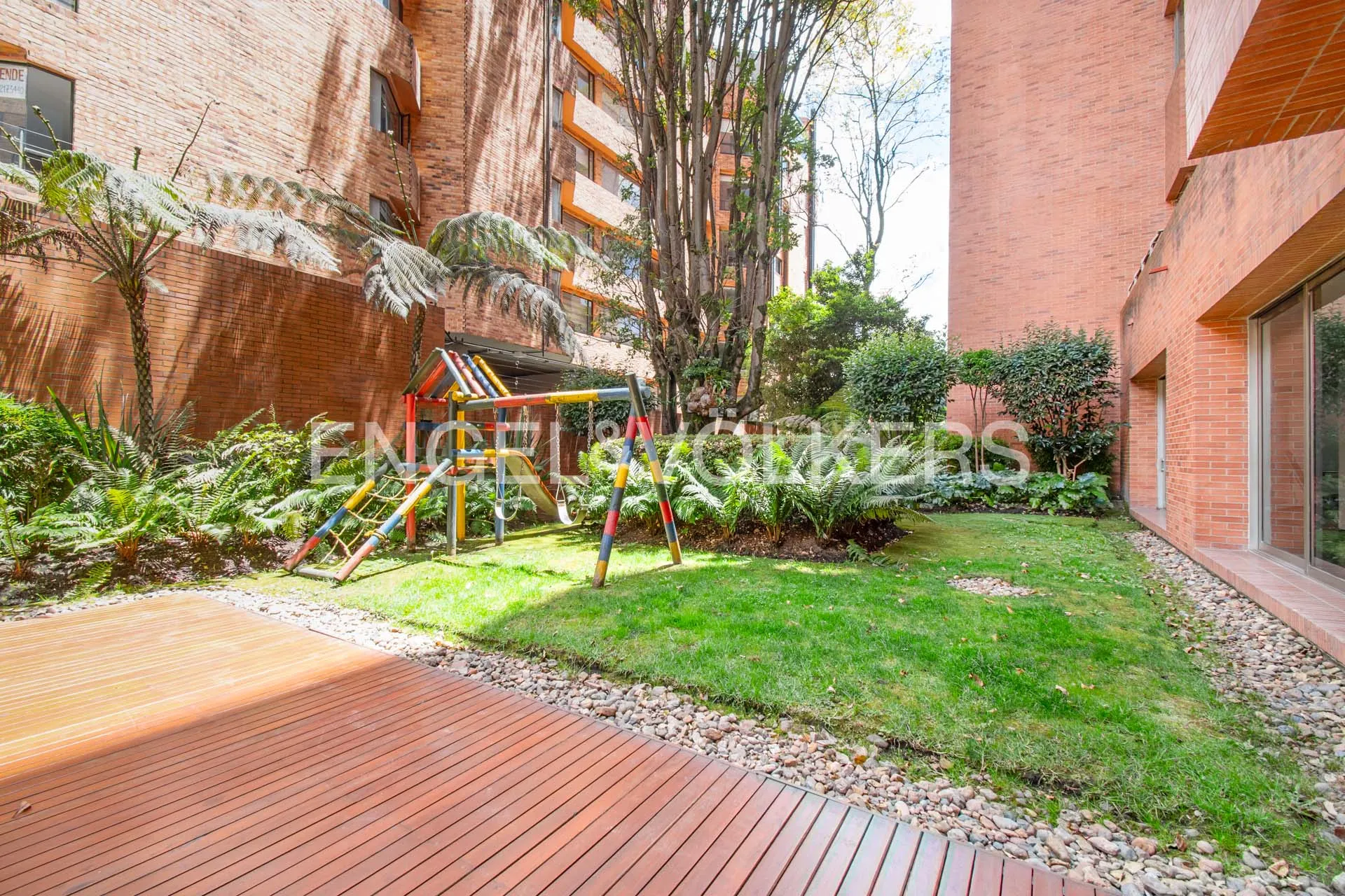 Apartamento en venta en Los Rosales, Bogotá · foto 24 de 24