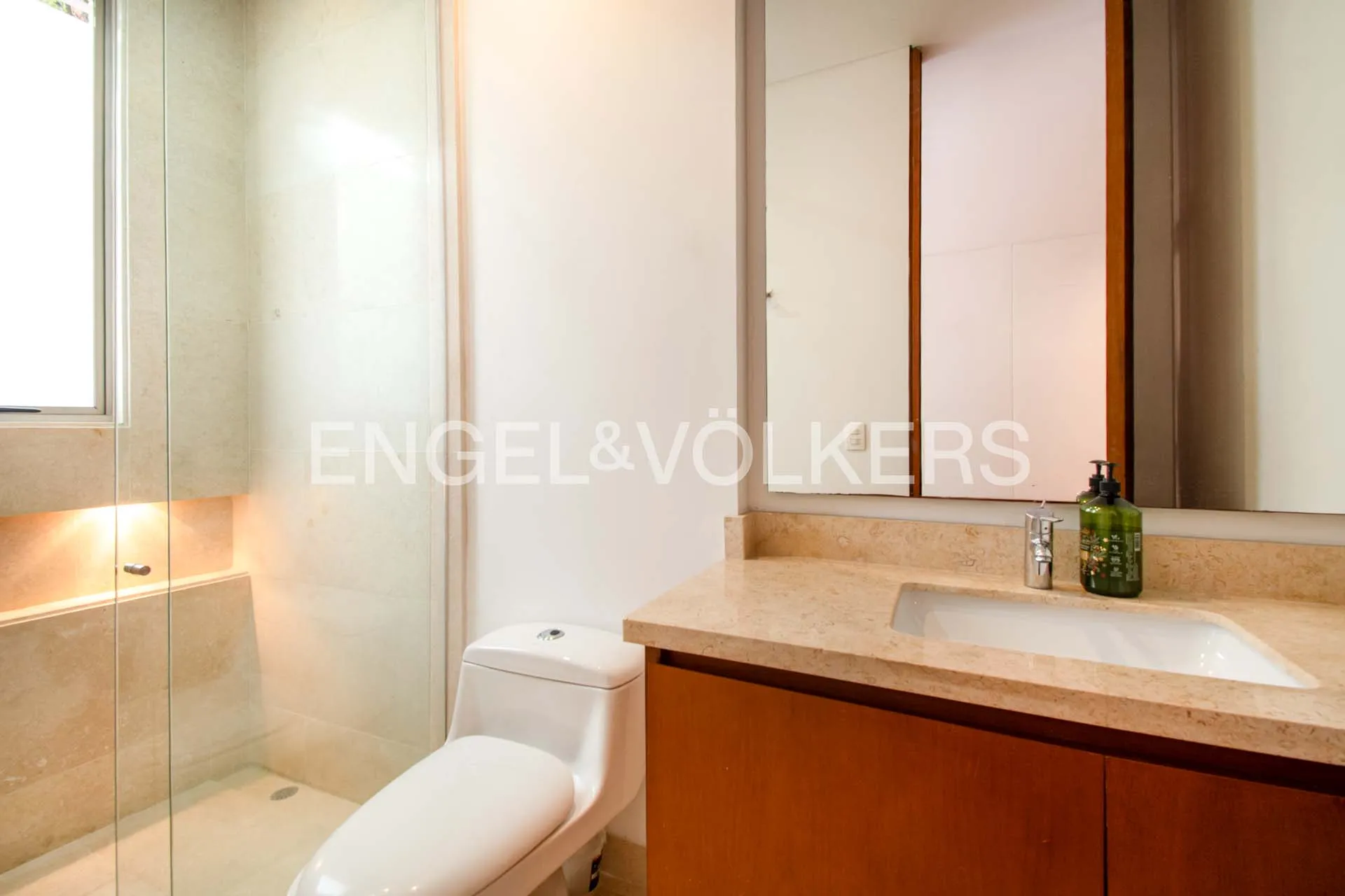 Apartamento en venta en Los Rosales, Bogotá · foto 20 de 24
