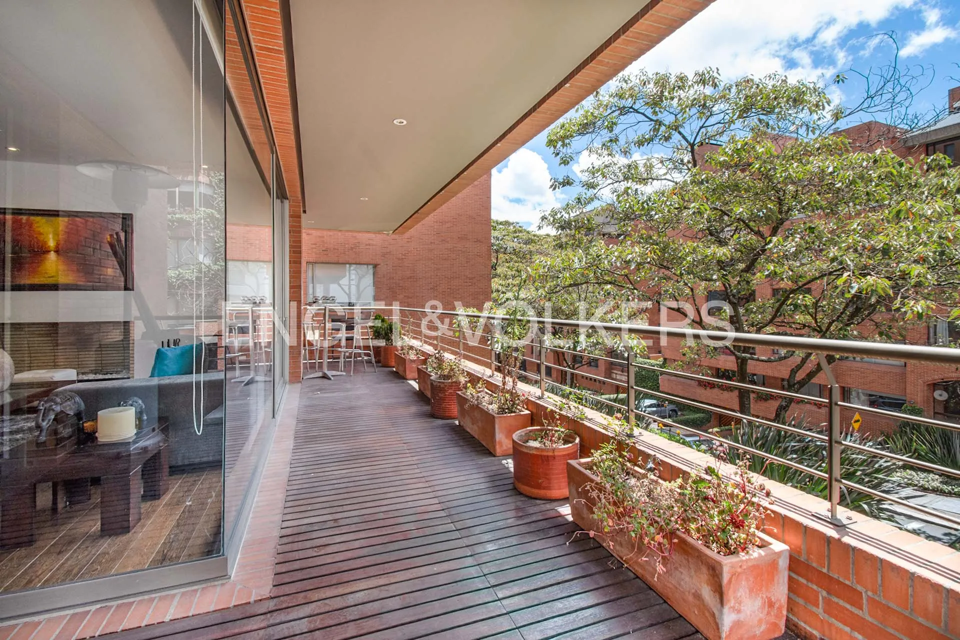 Apartamento en venta en Los Rosales, Bogotá · foto 8 de 24