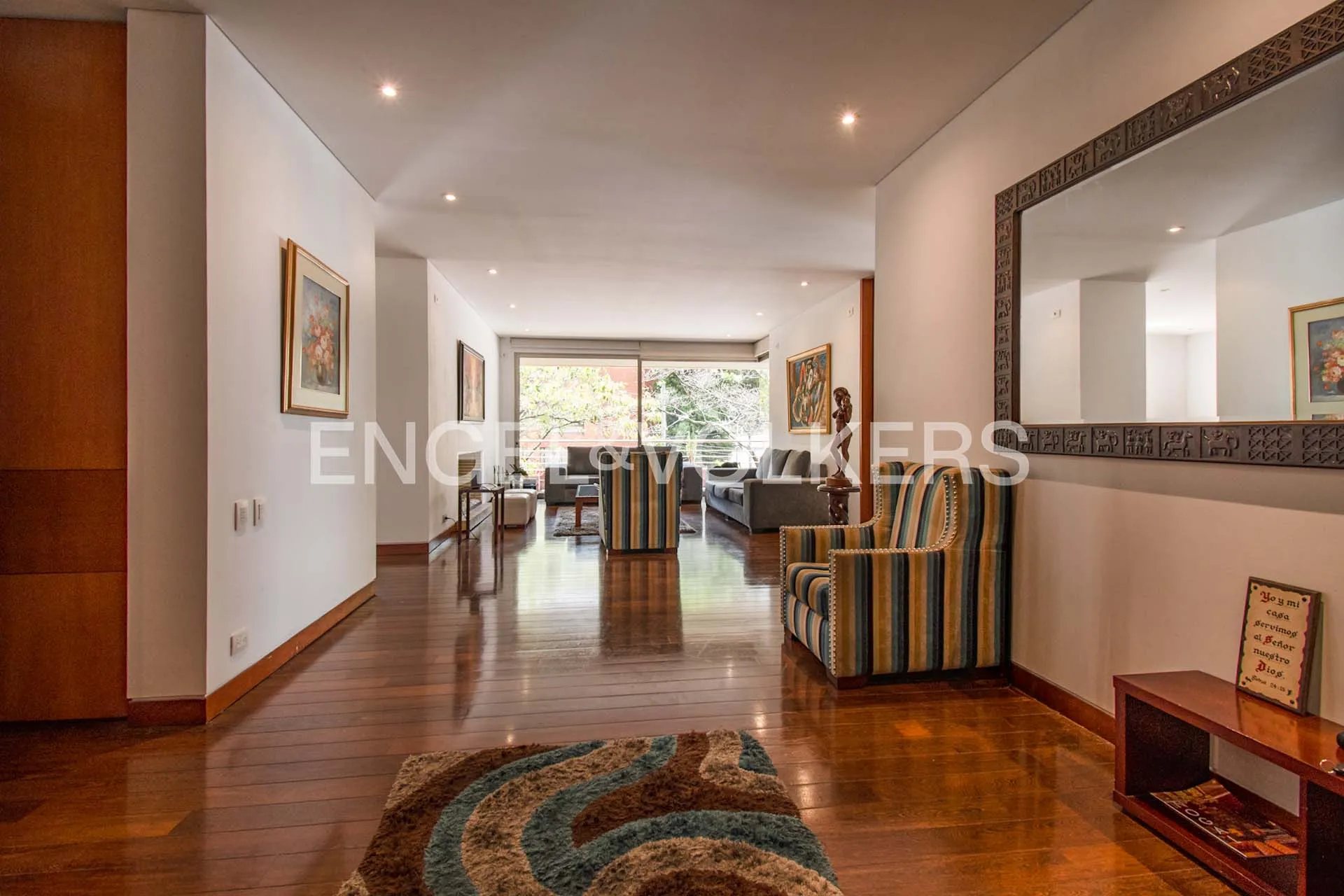 Apartamento en venta en Los Rosales, Bogotá · foto 4 de 24