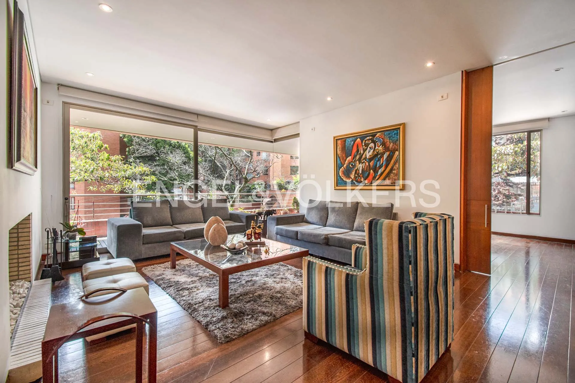 Apartamento en venta en Los Rosales, Bogotá · foto 2 de 24