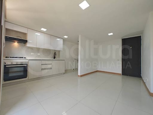 Apartamento de 3 alcobas en arriendo en Los Gomez, Itagüí, 60 m² · foto 2 de 14