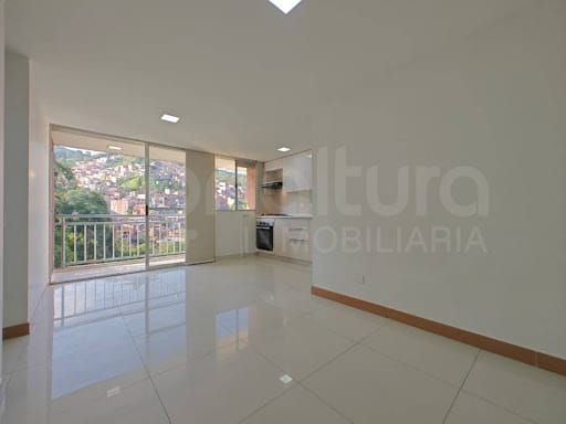 Apartamento de 3 alcobas en arriendo en Los Gomez, Itagüí, 60 m² · foto 4 de 14
